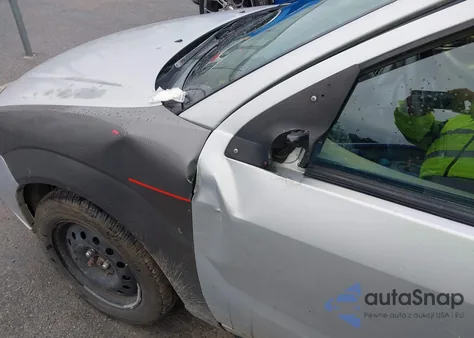 2005 Ford Focus Zx4 from USA, damaged, VIN 1FAFP34N15W281717